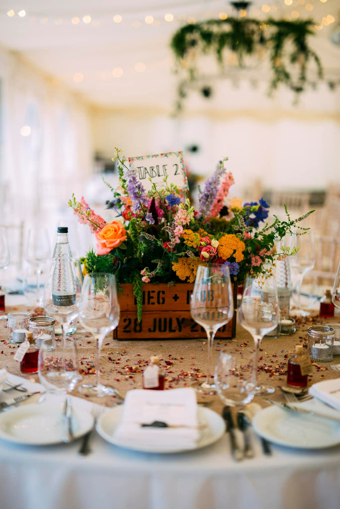 Embracing Rustic Charm: Rustic Wedding Flower Arrangements for a Cosy Celebration