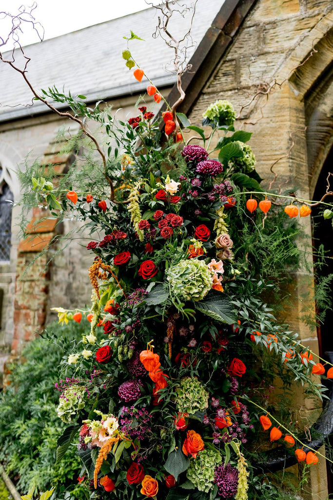 Embracing the Seasons: Seasonal Wedding Flowers to Enhance Your Celebration